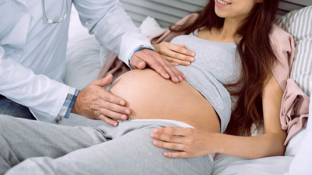 怀孕生孩子这事，该如何选择医生？(图2)